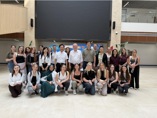 屏幕截图 2025-09-12 205204.png